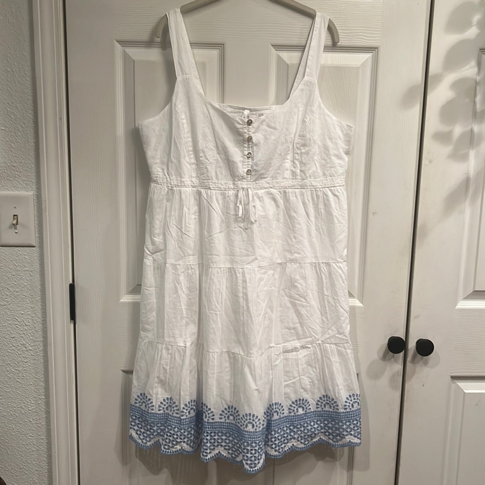 Seraphine brand maternity size 12 embroidered lined sundress. NWT